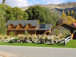 Wanaka Homestead Lodge & Cottages