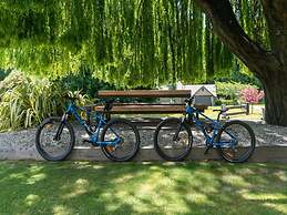 Wanaka Homestead Lodge & Cottages