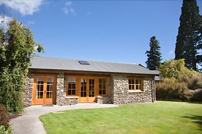 Wanaka Homestead Lodge & Cottages