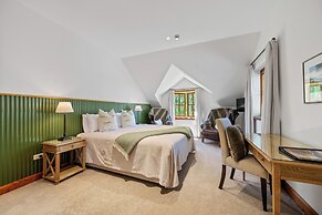 Wanaka Homestead Lodge & Cottages