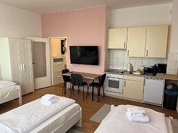 Hevals Grand Schöneberg