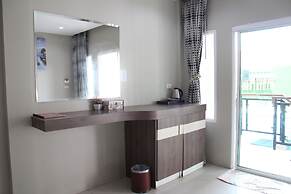 Bee Orchid Pool Villa