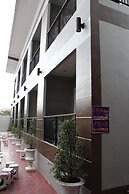 Bee Orchid Pool Villa