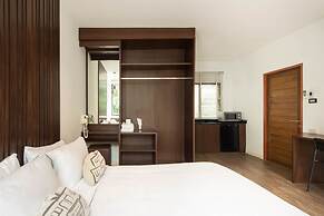 The Botanic Service Room