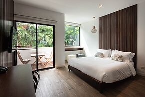 The Botanic Service Room