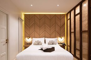 The Botanic Service Room