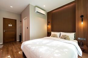 The Botanic Service Room