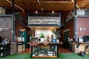 The Botanic Service Room