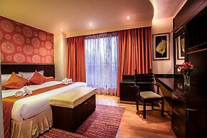 The Monarch Hotel