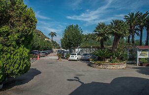 Le Palme Village