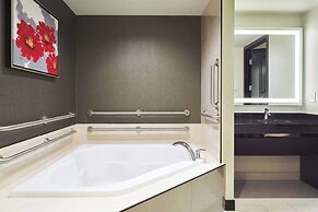 The Davenport Grand, Autograph Collection