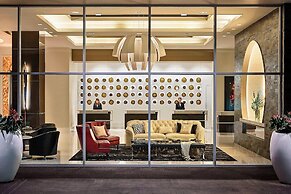 The Davenport Grand, Autograph Collection