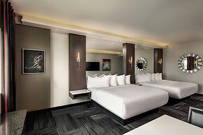 The Davenport Grand, Autograph Collection