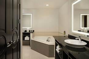 The Davenport Grand, Autograph Collection