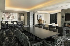 The Davenport Grand, Autograph Collection