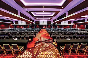 The Davenport Grand, Autograph Collection