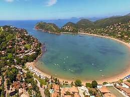 Pousada Ferradura Beach