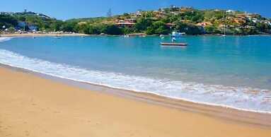 Pousada Ferradura Beach