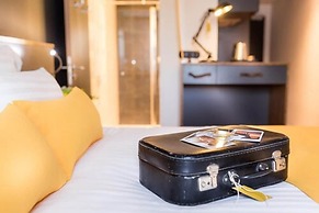 Best Western Plus Suitcase Paris La Defense