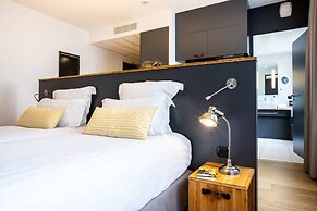 Best Western Plus Suitcase Paris La Defense