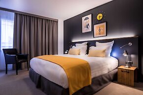 Best Western Plus Suitcase Paris La Defense
