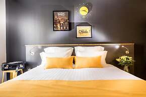 Best Western Plus Suitcase Paris La Defense