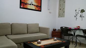 Zimmer Dora Dead Sea