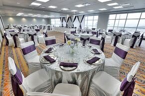 Applause Hotel by CLIQUE