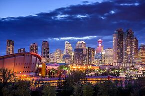 Applause Hotel by CLIQUE