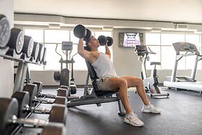 Applause Hotel by CLIQUE