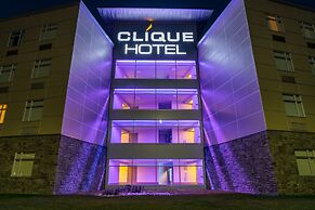 Applause Hotel by CLIQUE