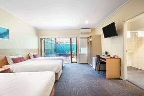 Nightcap at High Flyer Hotel