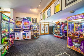 Nightcap at High Flyer Hotel