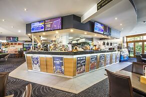 Nightcap at High Flyer Hotel