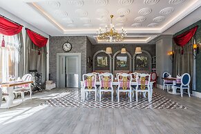 Mary Palace Resort & Spa