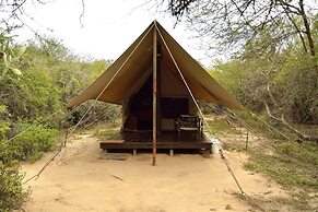 Quatermain's 1920's Safari Camp - Amakhala Game Reserve