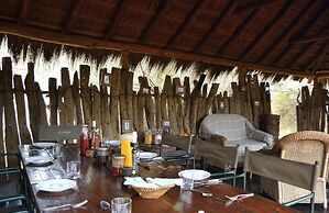 Quatermain's 1920's Safari Camp - Amakhala Game Reserve