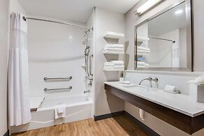 Hampton Inn & Suites Dallas/Ft. Worth Airport South