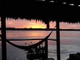 Kurupira Cabin Floating