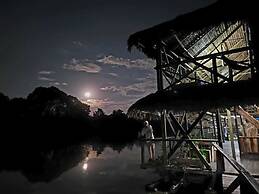 Kurupira Cabin Floating
