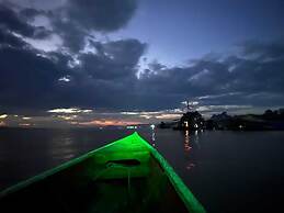 Kurupira Cabin Floating