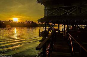 Kurupira Cabin Floating