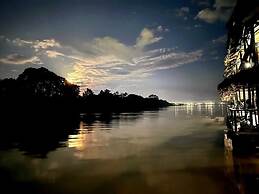 Kurupira Cabin Floating