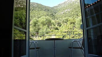 Filoxenia Hotel & Apartments