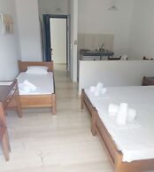 Filoxenia Hotel & Apartments