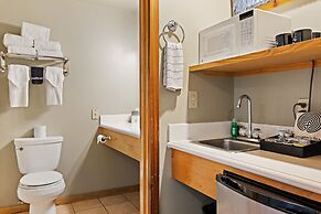 Flanigan's Resort and Spa