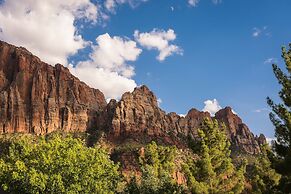 Flanigan's Resort and Spa