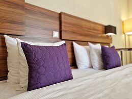 Warsaw Plaza Hotel