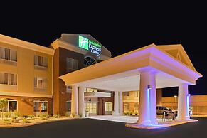 Holiday Inn Express & Suites New Martinsville by IHG