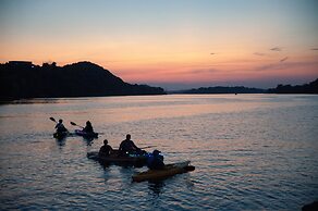 Holiday Inn Express & Suites New Martinsville by IHG